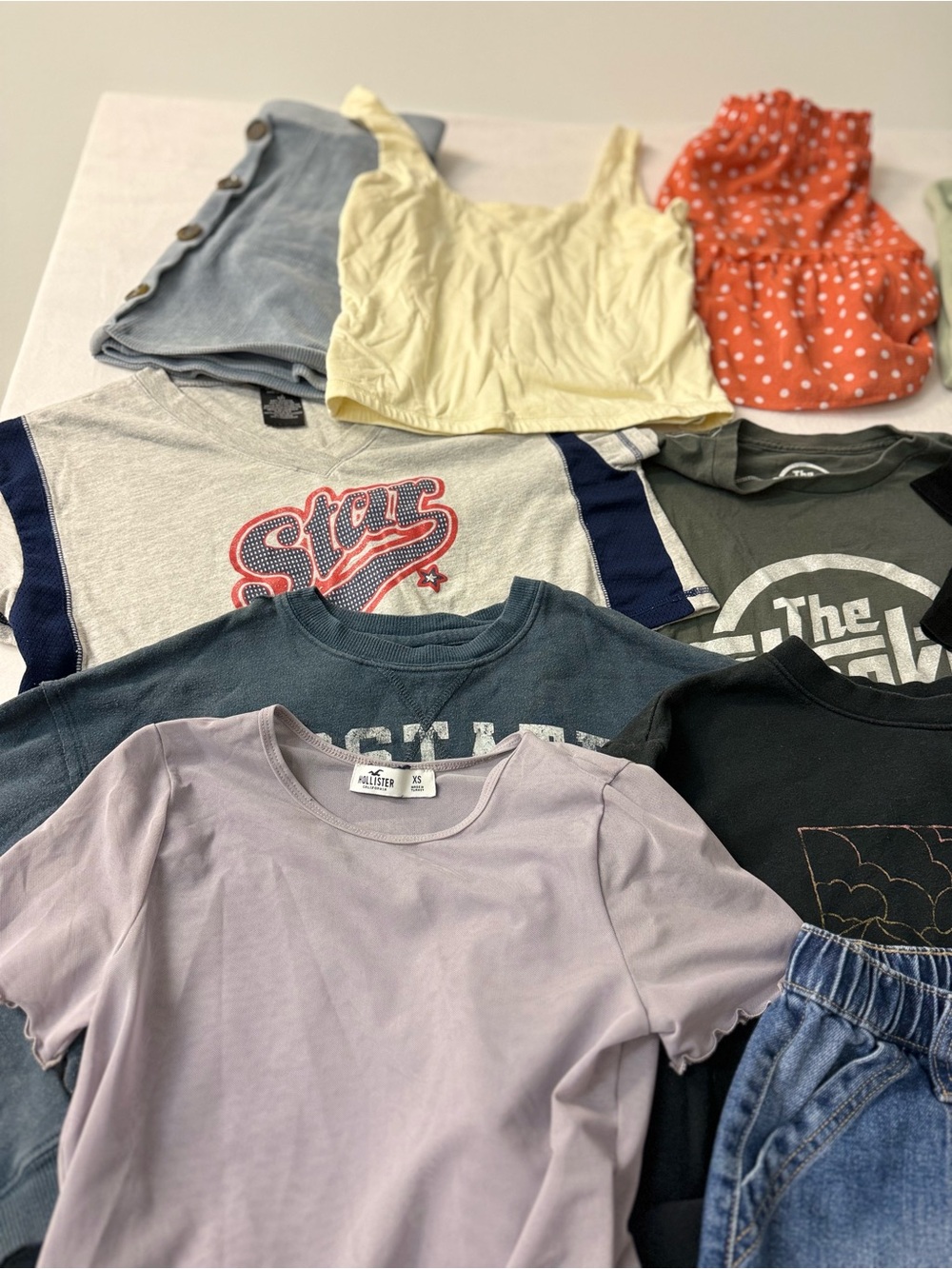 Women’s Clothing Lot Bundle Small/Medium Toos Shrts Skirts Gap Hollister 12 Pc - Picture 6 of 12